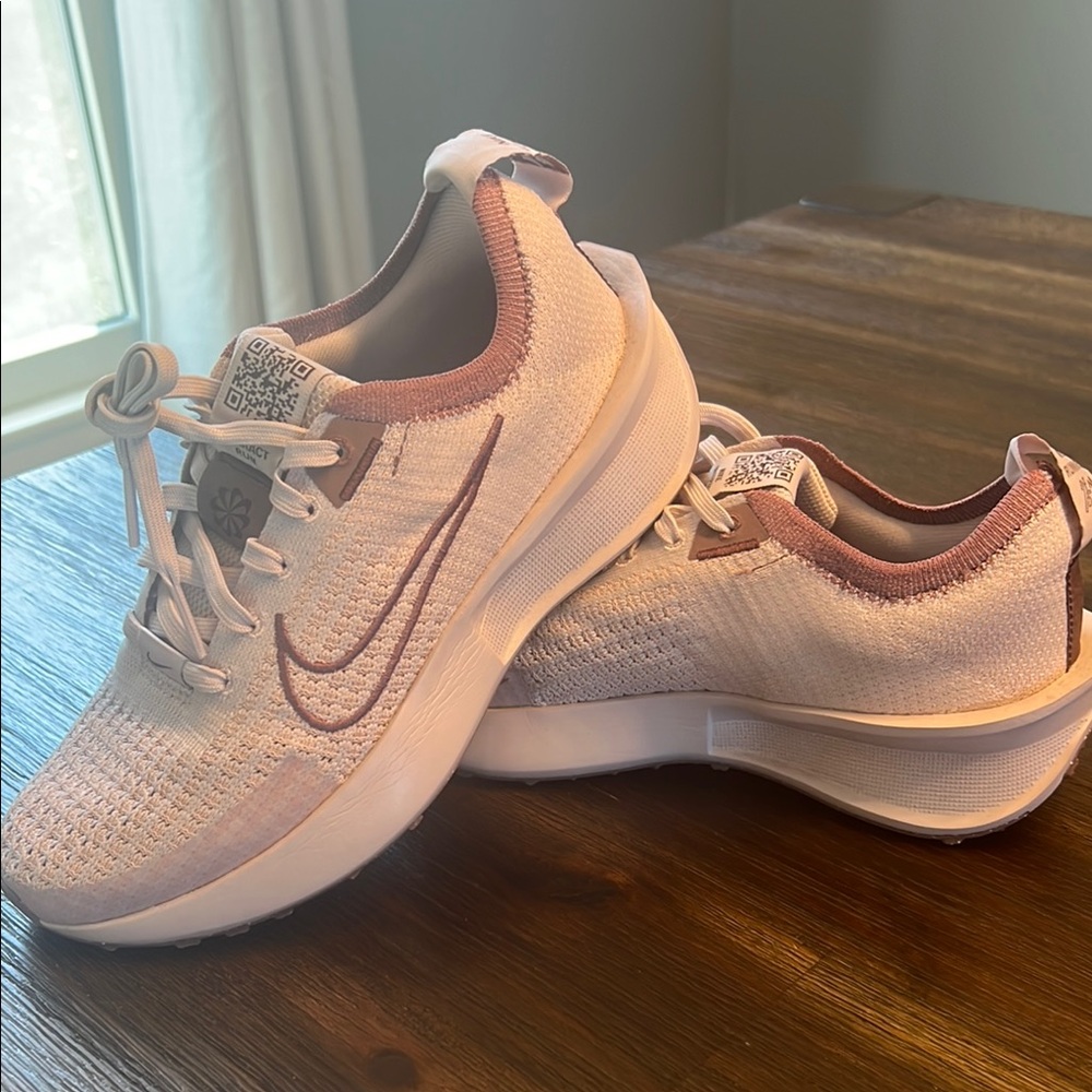 Nike Interact Running Shoes